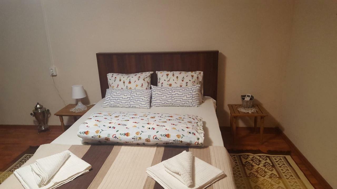 הוילה יורילובקה Casa Bunicilor Granny'S House מראה חיצוני תמונה