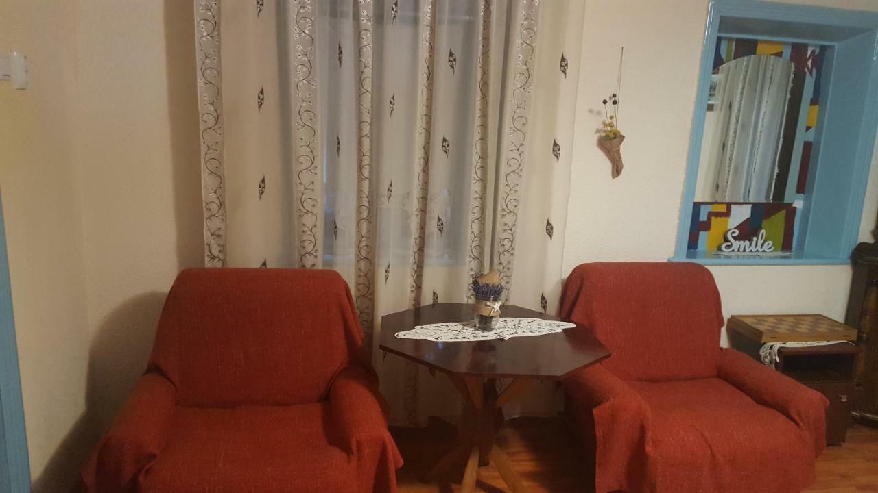 הוילה יורילובקה Casa Bunicilor Granny'S House מראה חיצוני תמונה